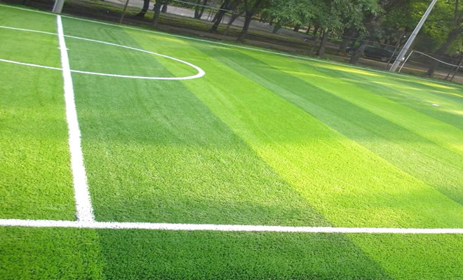 檢查修補(bǔ)人造草坪維護(hù)與養(yǎng)護(hù)方法