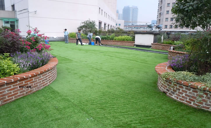 運動場人造草皮多少錢一平方米？